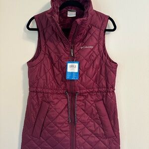 COLUMBIA Copper Crest Mid Vest in Marionberry Size Small NWT